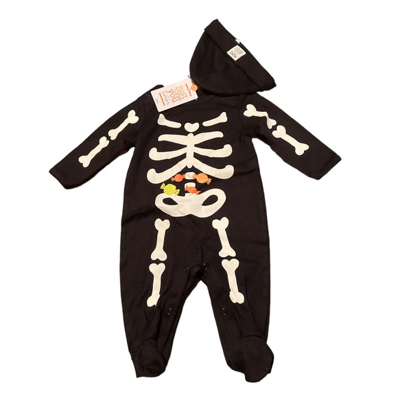 🎉HP🎉 Carter’s Just One You Outfit - Picture 2 of 9